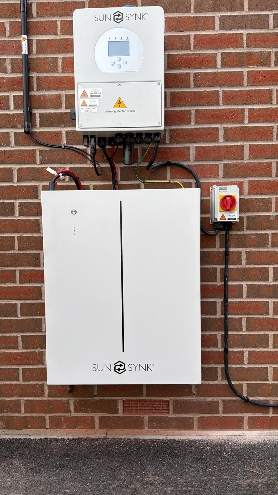 SunSynk hybrid inverter and battery storage