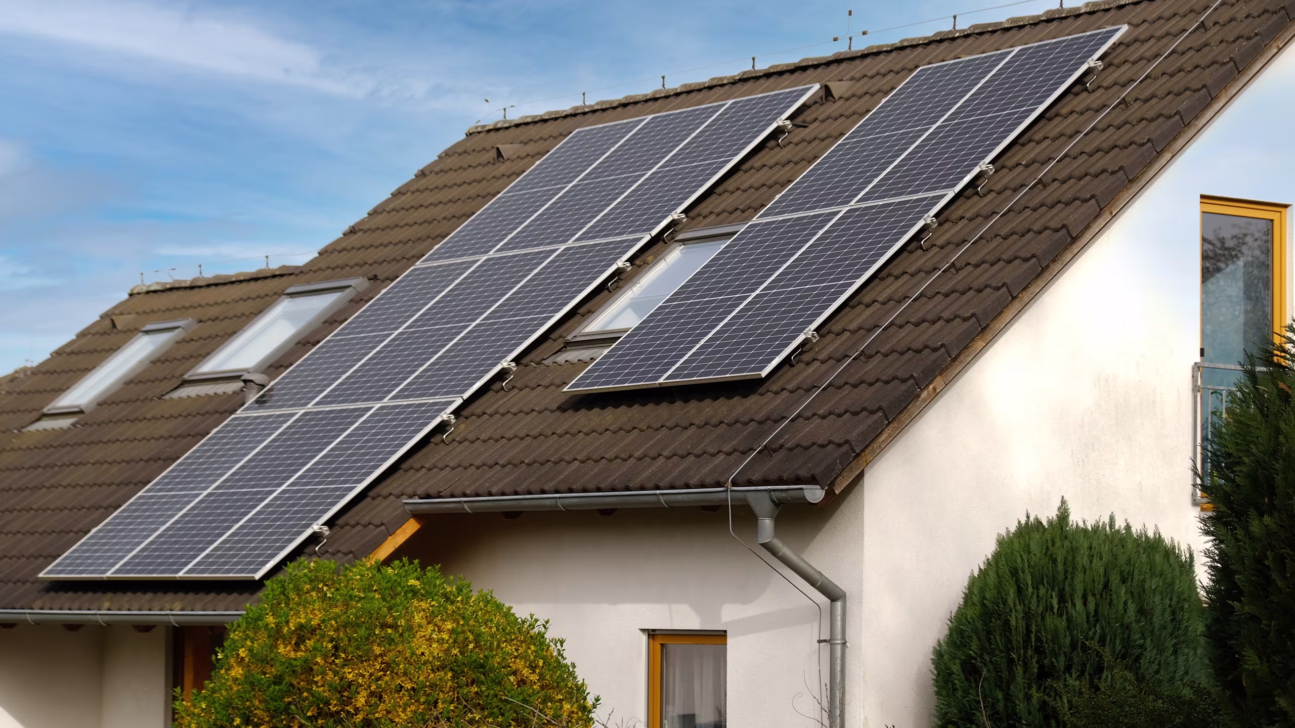 Rooftop solar array installed by D&R Energy